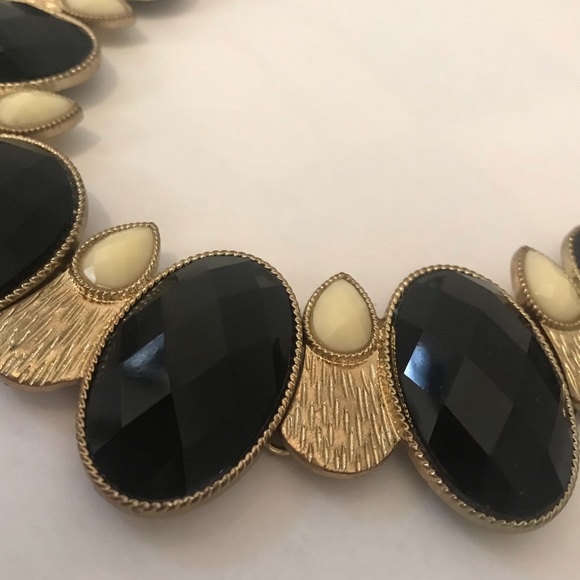 Large necklace - Picture 4 of 4